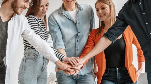 雷霆逆袭活塞，坎宁安被罚下，亚历山大48分6助，61场20+刷新科比纪录